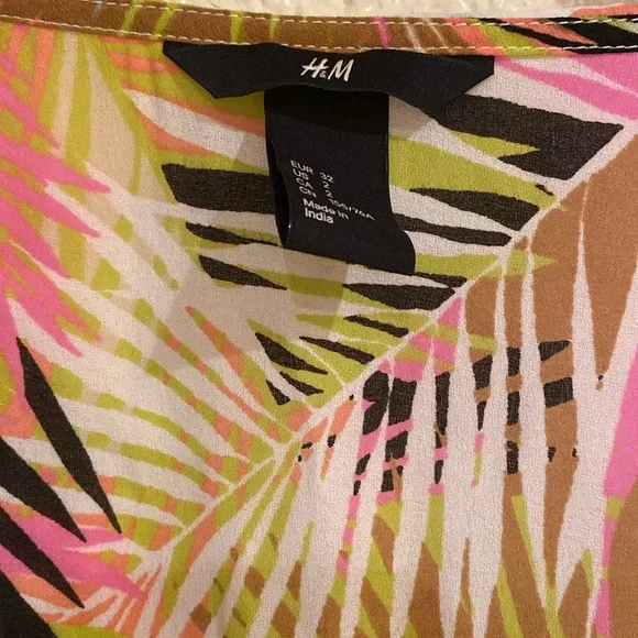 H&M Women’s blouse - Picture 3 of 6